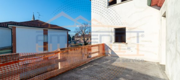 Villa de 8 divisões em Pozzo d'Adda, Italy N.º 142737 30