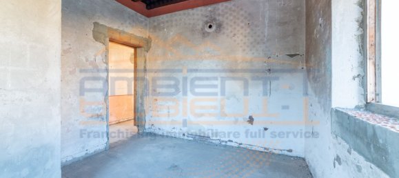 Villa de 8 divisões em Pozzo d'Adda, Italy N.º 142737 10