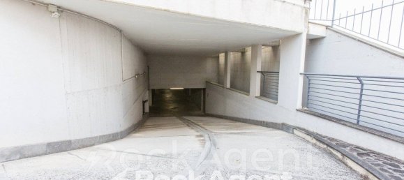 30m² Garage in Rome, Italy No. 264235 18