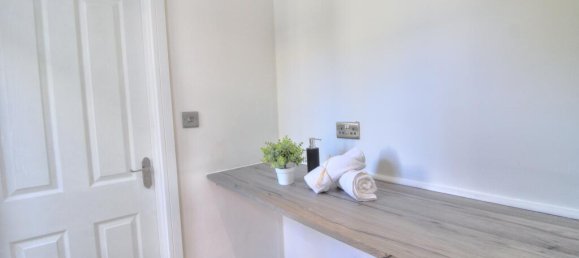 4 chambres Maison à Woking, United Kingdom No. 10602 24