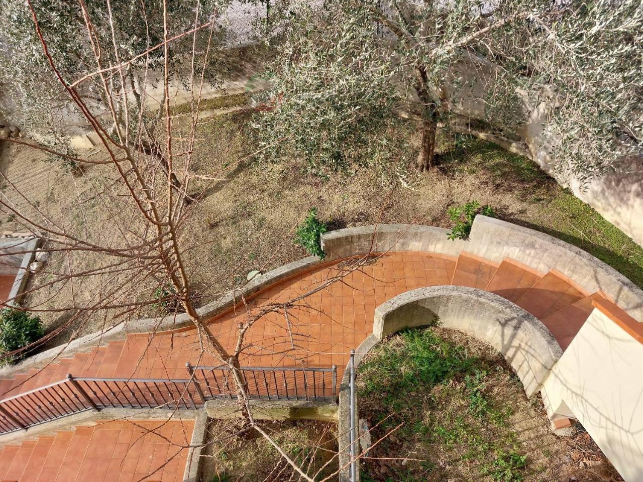 3غرفة شقة في Tavullia, Italy رقم 31832