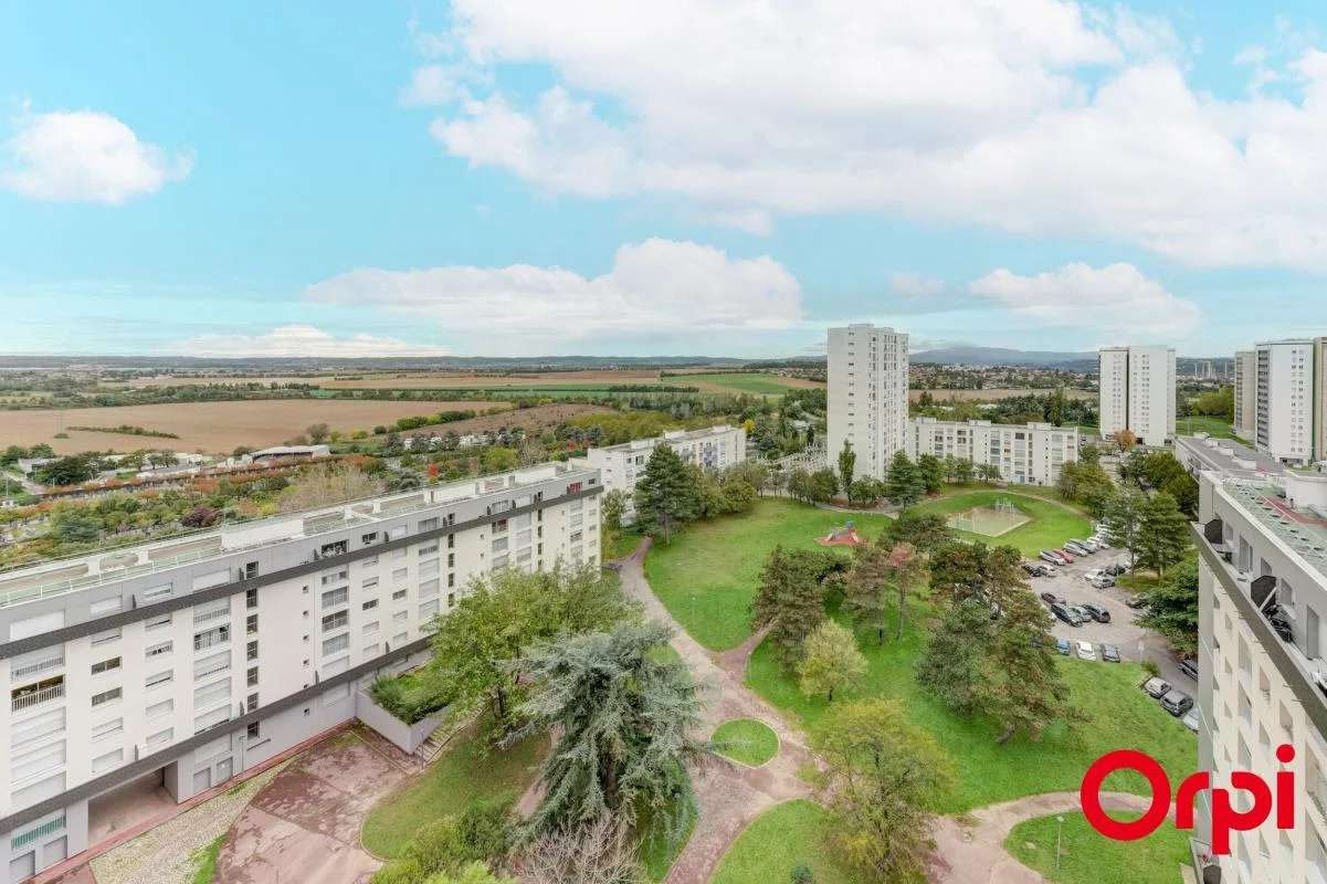 3 Schlafzimmer Wohnung in Venissieux, France, Nr. 348246