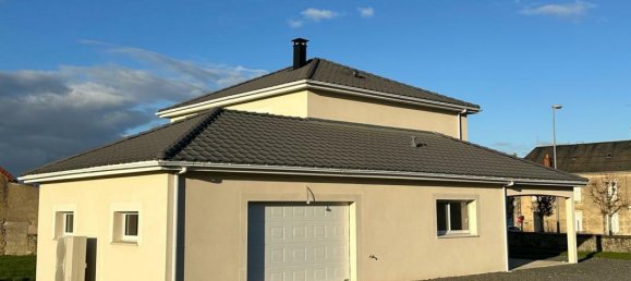 Casa de 4 dormitorios en Montgivray, France No. 89395 2