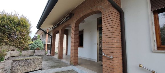 6 غرف نوم فيلا في Piombino Dese, Italy رقم 364048 3