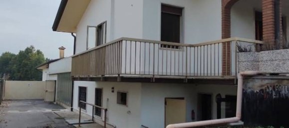 6 غرف نوم فيلا في Piombino Dese, Italy رقم 364048 20