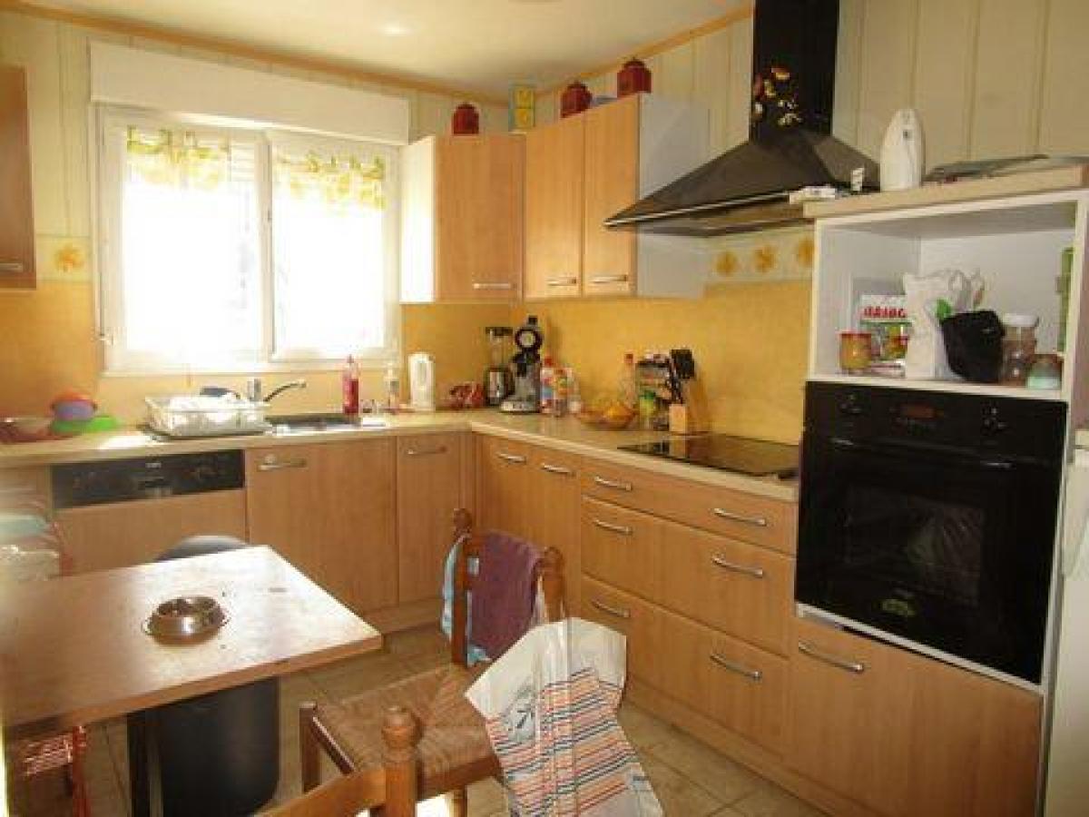 4 غرف نوم منزل في Mirecourt, France رقم 8196