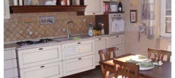 Apartamento de 3 dormitorios en Rome, Italy No. 100077 6