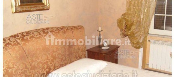 Apartamento de 3 dormitorios en Rome, Italy No. 100077 7