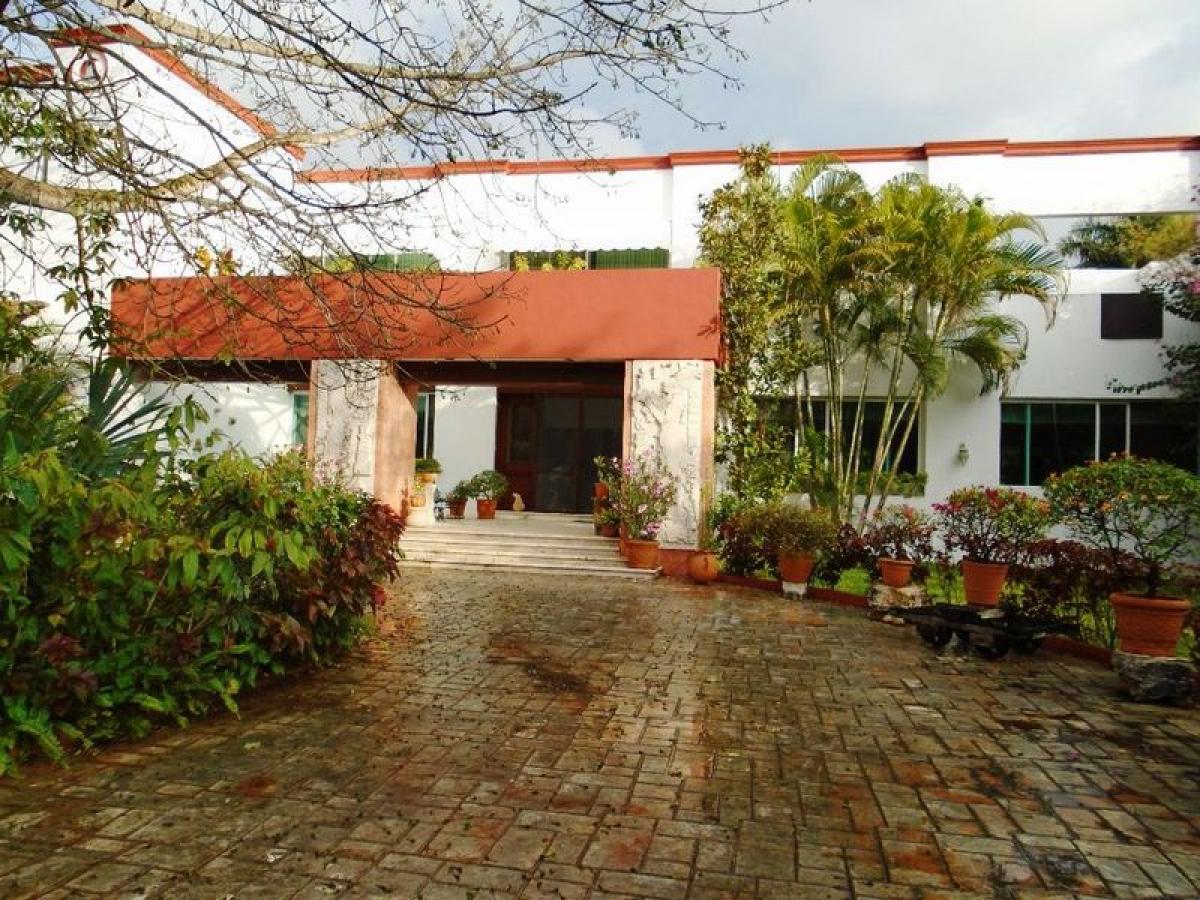 Дом с 4 спальнями в Мерида, Мексика № 141739