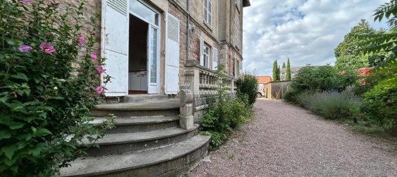 2 bedrooms Apartment in Macon, France No. 363488 2