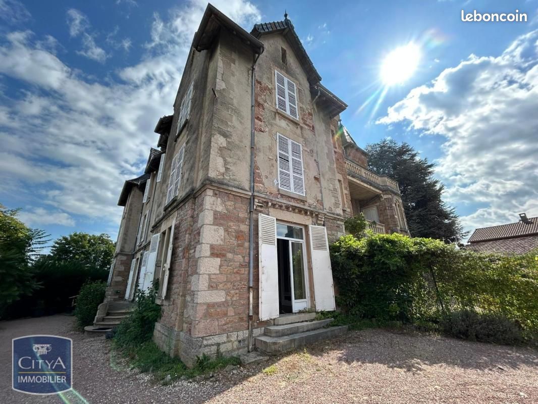 2 bedrooms Apartment in Macon, France No. 363488