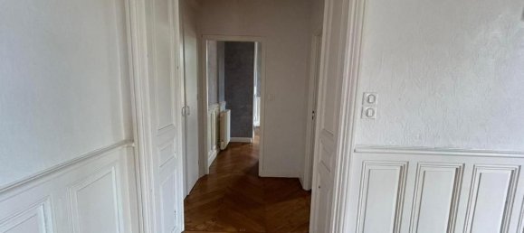 2 bedrooms Apartment in Macon, France No. 363488 11