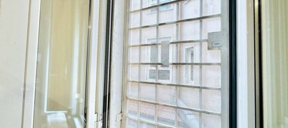 3 rooms Apartment in Rome, Italy No. 28422 14