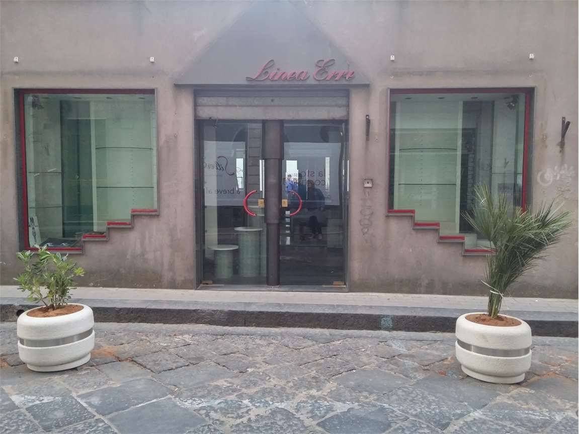 Propiedad comercial de 2 habitaciónes en Enna, Italy No. 353416