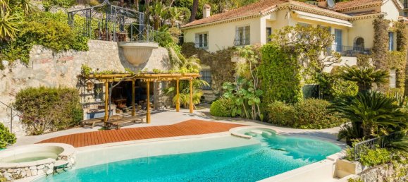 5 bedrooms Villa in Villefranche-sur-Mer, France No. 1815 4
