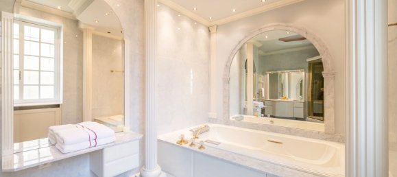 5 bedrooms Villa in Villefranche-sur-Mer, France No. 1815 14