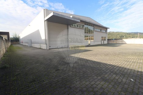 1528m² Warehouse in Abadim, Portugal No. 36436