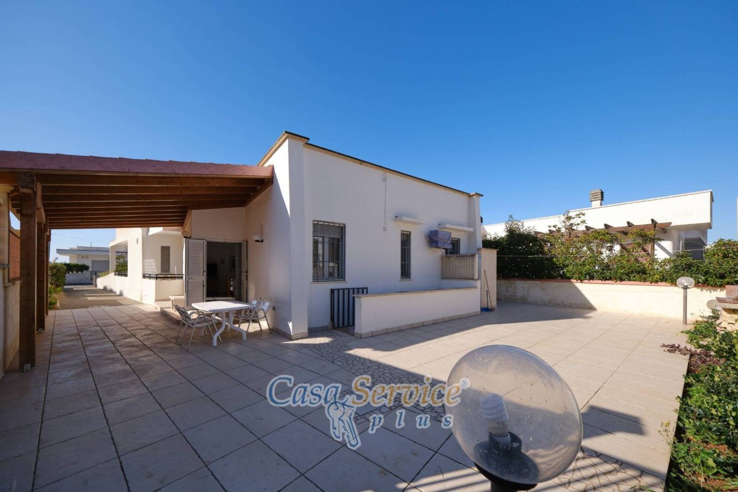 3 Schlafzimmer Villa in Taviano, Italy, Nr. 187875