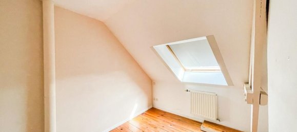 4 bedrooms House in Lievin, France No. 221475 12