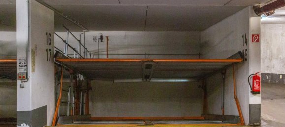 Parkplatz in Döbling, Austria, Nr. 114148 3