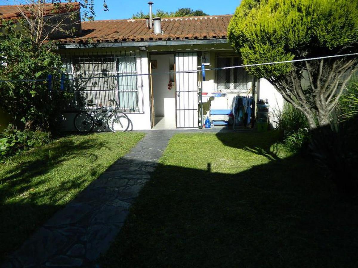 Дом с 2 спальнями в Морон, Аргентина № 17914