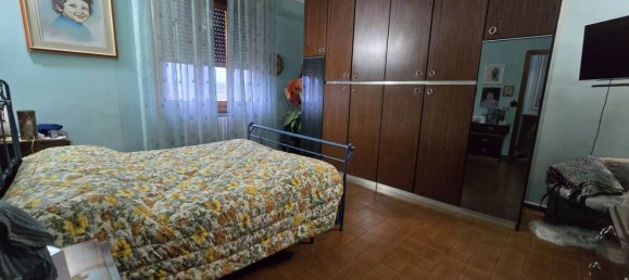 5 rooms Apartment in San Giovanni Valdarno, Italy No. 153398 9