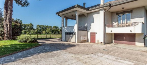 12 rooms House in Padua, Italy No. 36864 21