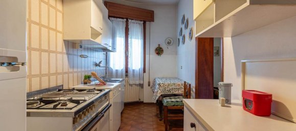 12 rooms House in Padua, Italy No. 36864 4