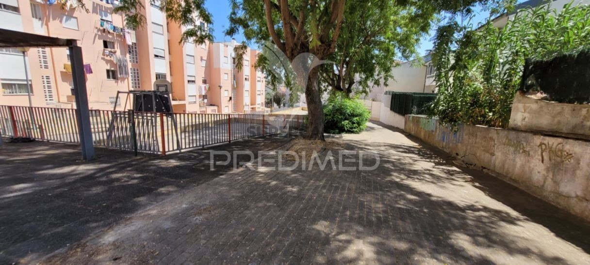 36m² Commercial property in Loures, Portugal No. 289531