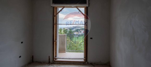 7 rooms Apartment in Castelleone di Suasa, Italy No. 2267 17