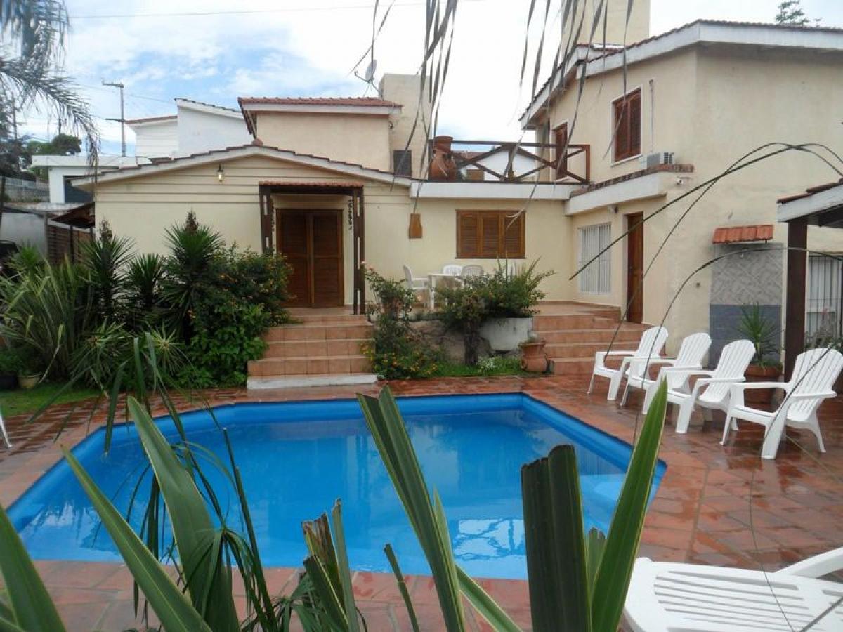 6 bedrooms House in Cordoba, Argentina No. 54569