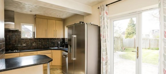 3 bedrooms House in Horsham, United Kingdom No. 10511 9