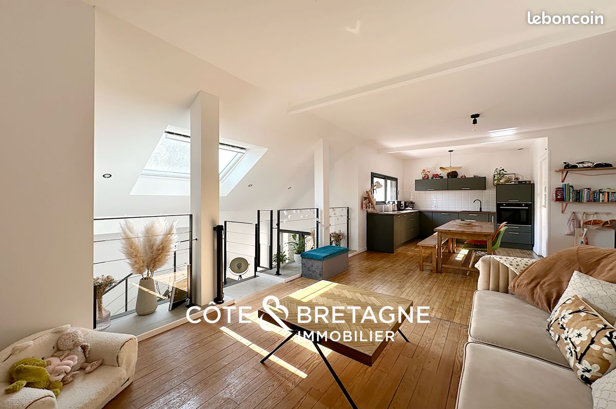 3 bedrooms House in Vannes, France No. 332027