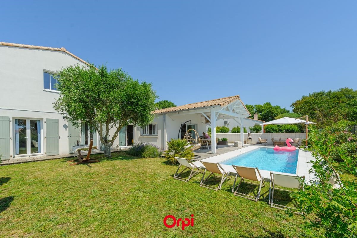 Villa de 5 dormitorios en Chatelaillon-Plage, France No. 347635