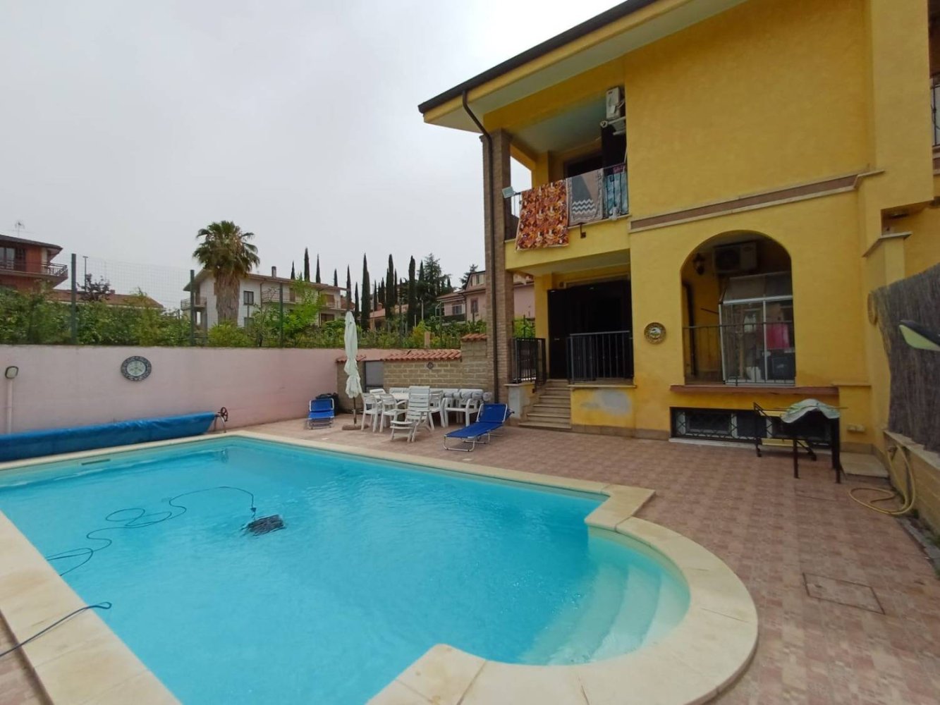 Villa de 4 dormitorios en Rome, Italy No. 61022