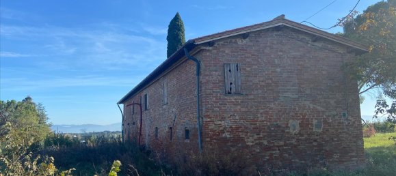 10-salle Maison à Castiglione del Lago, Italy No. 136973 8