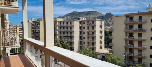 4 Schlafzimmer Wohnung in Palermo, Italy, Nr. 318137 5