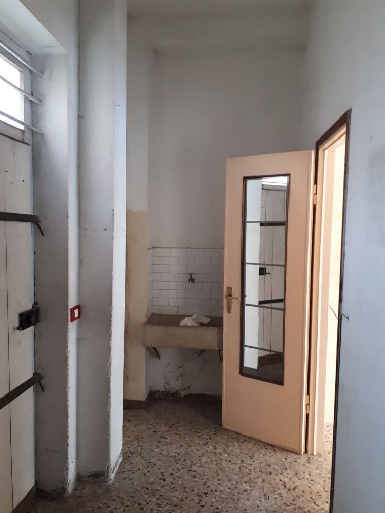 Gewerbliche Immobilie in Mantua, Italy 20m², Nr. 314773