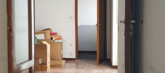 3 rooms House in Varese, Italy No. 179222 20