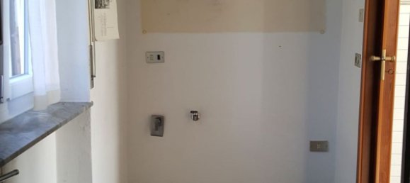 3 rooms House in Varese, Italy No. 179222 14