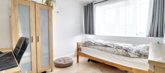 4 bedrooms House in Hayes, United Kingdom No. 5053 8