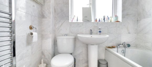 4 bedrooms House in Hayes, United Kingdom No. 5053 10