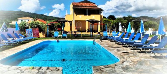 1000m² Townhouse in Corfu, Greece No. 5360 2