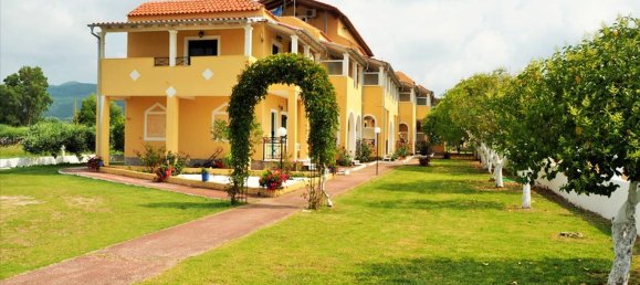 1000m² Townhouse in Corfu, Greece No. 5360 3