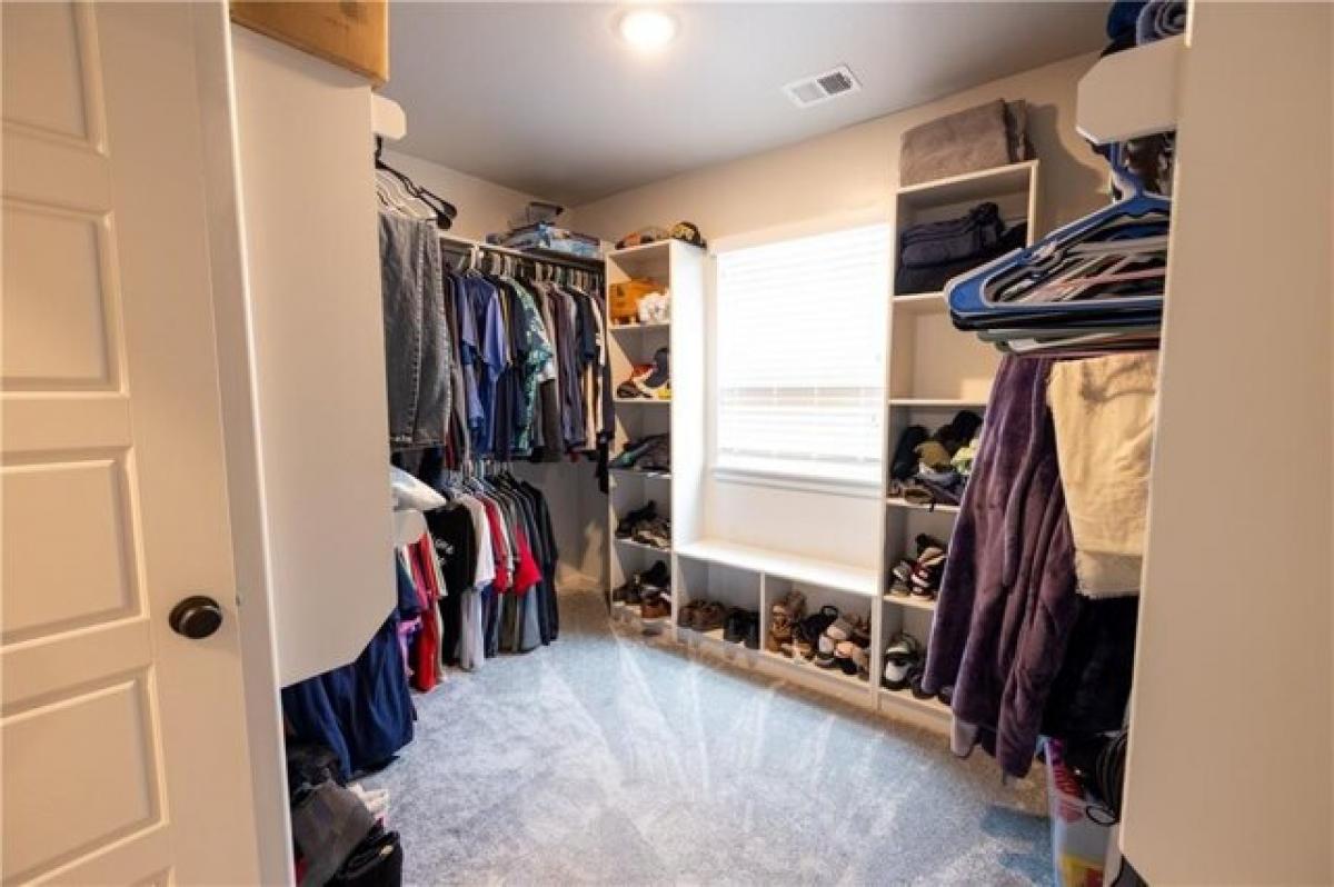 5 bedrooms House in Lake Lotawana, USA No. 396376