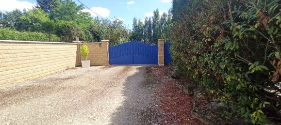 4 bedrooms Villa in Chaumont-en-Vexin, France No. 91641 2