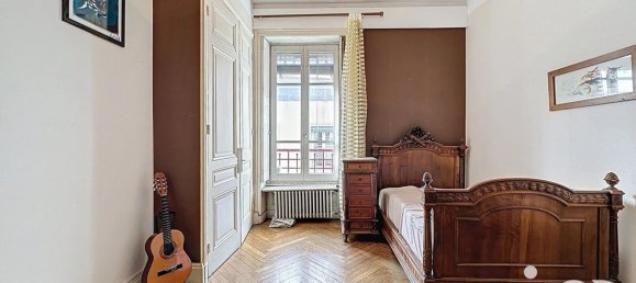 4 bedrooms Apartment in Lyon, France No. 329056 11