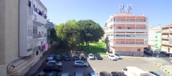 3 bedrooms Apartment in Amadora, Portugal No. 252614 10