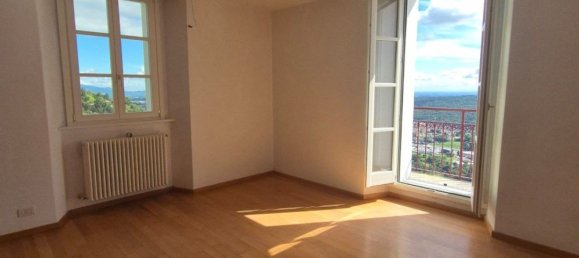 3 Schlafzimmer Wohnung in Como, Italy, Nr. 361922 4