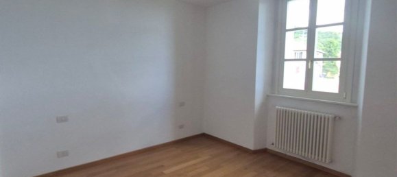 3 Schlafzimmer Wohnung in Como, Italy, Nr. 361922 6